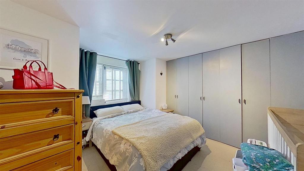 Earlsfield-Road-Earlsfield-SW18-04302025 213131.jp