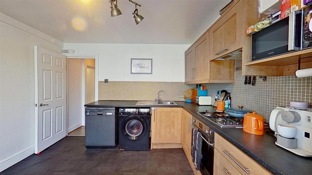Earlsfield-Road-Earlsfield-SW18-04302025 213319.jp