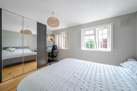 57 Ashdown Way, London, SW17 7TH