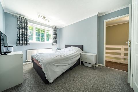 81 Southway, Guildford, GU2 8DF