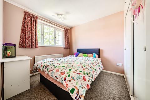 81 Southway, Guildford, GU2 8DF