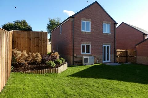 4 bedroom detached house to rent, Wright Drive, Bircotes, DN11