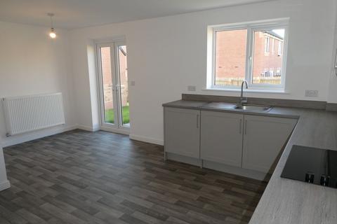 4 bedroom detached house to rent, Wright Drive, Bircotes, DN11