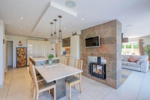 24 Brickhouse Lane, Stoke Prior, Bromsgrove, B60 4LX