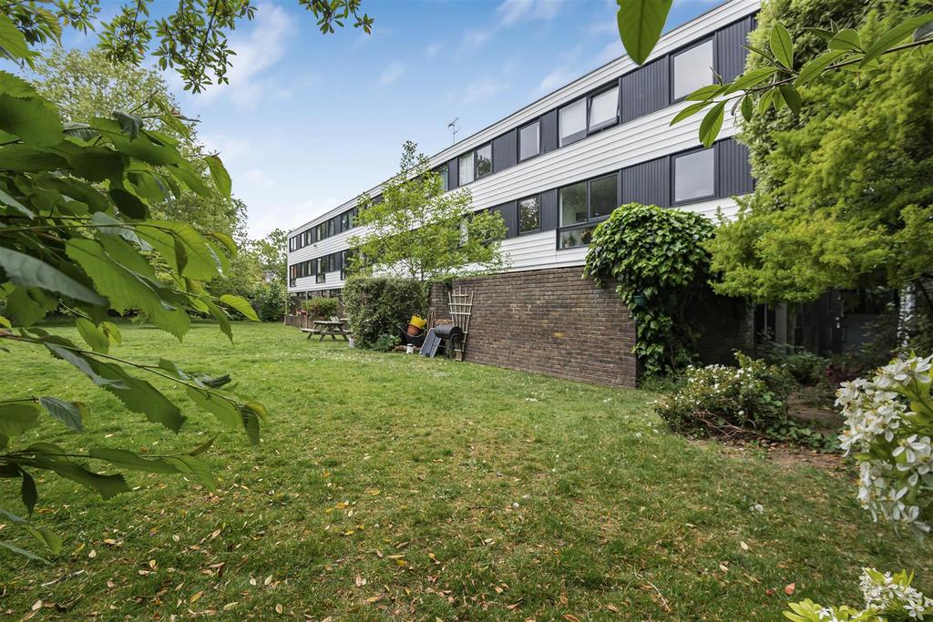 Communal Lawns