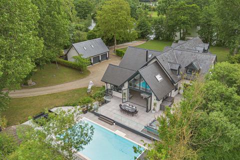undefined, The Warren, Caversham, Reading, Berkshire, RG4