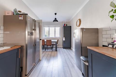 2 bedroom end of terrace house to rent, Alexander Court, Norwich, NR4