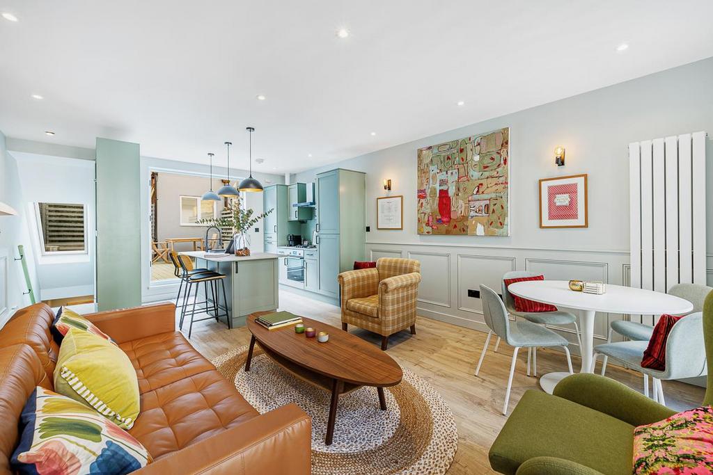 Reception room/Kitchen