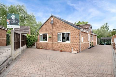 3 bedroom bungalow for sale, Herriot Grove, Bircotes, DN11