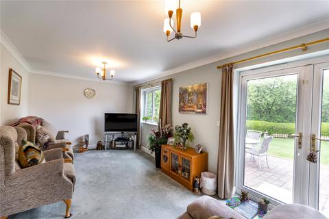 3 bedroom bungalow for sale, Herriot Grove, Bircotes, DN11