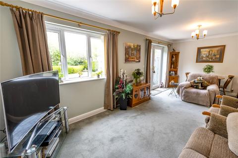 3 bedroom bungalow for sale, Herriot Grove, Bircotes, DN11