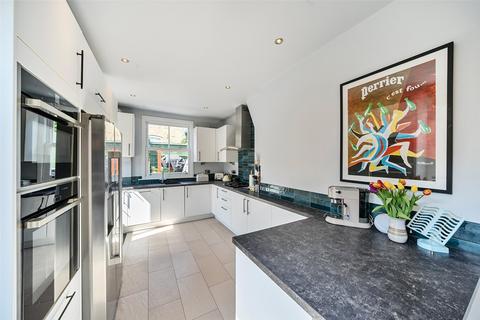 26 Old Road, London, SE13 5TA