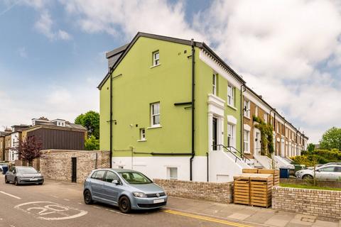 The Grove, Ealing Broadway, London, W5