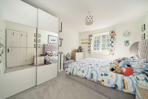4 bedroom semi-detached house for sale, Oakington Drive, Sunbury-On-Thames TW16