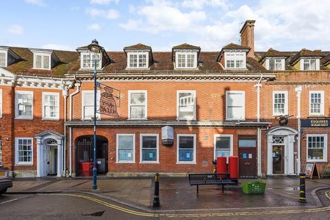 2 bedroom flat for sale, High Street, Alton, Hampshire