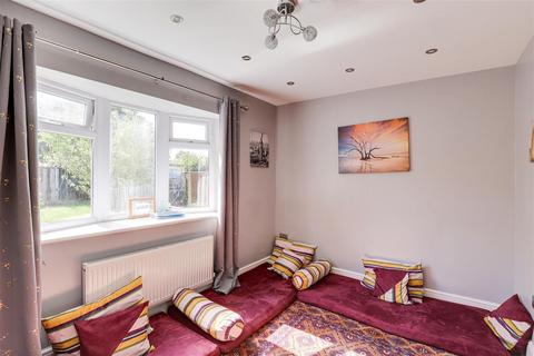 2 Addison Road, Carlton, Nottingham, NG4 1JR