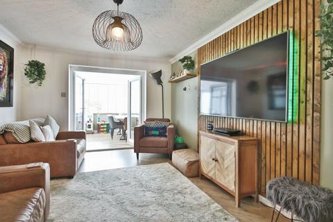 49 Ferry Meadows Park, Kingswood, Hull, HU7 3DF