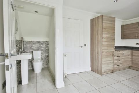 42 Farrier Close, Kingswood, Hull, HU7 3DW