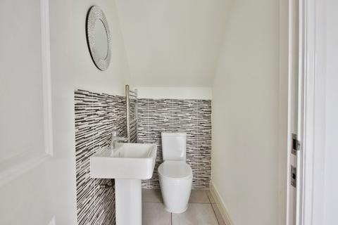 42 Farrier Close, Kingswood, Hull, HU7 3DW