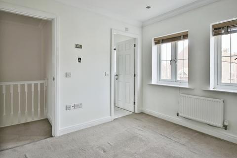 42 Farrier Close, Kingswood, Hull, HU7 3DW