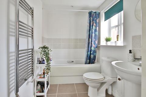 28 Attringham Park, Kingswood, Hull, HU7 3GL