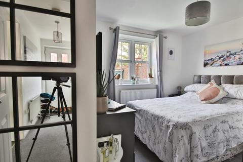 28 Attringham Park, Kingswood, Hull, HU7 3GL