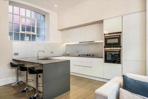 undefined, Colonnade, London WC1N