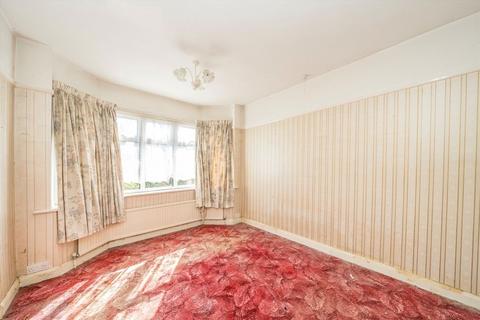 29 Hazel Close, Twickenham, TW2 7NS