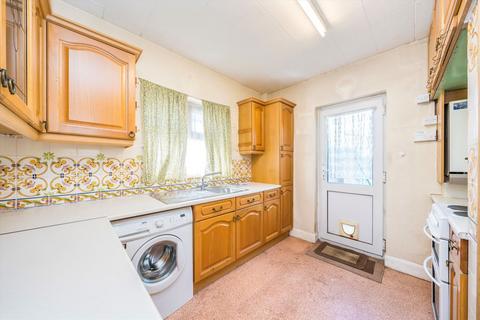 29 Hazel Close, Twickenham, TW2 7NS