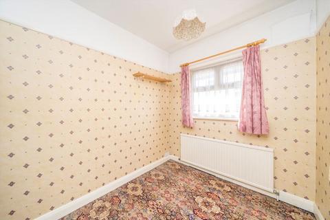 29 Hazel Close, Twickenham, TW2 7NS