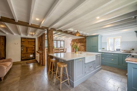 6 bedroom detached house for sale, Sissinghurst Road, Biddenden, Kent, TN27