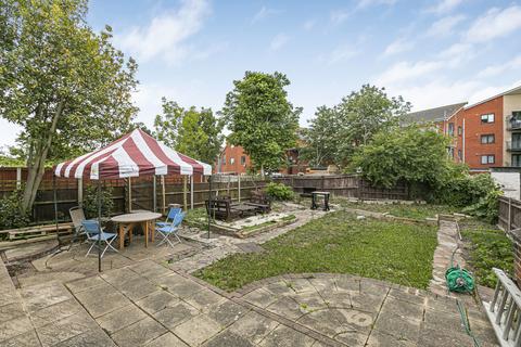 undefined, Edgehill Road, Mitcham, CR4