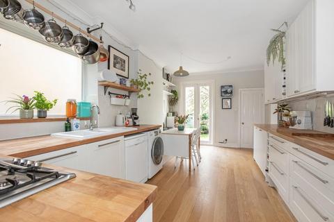 18 Phoenix Road, London, SE20 7BT