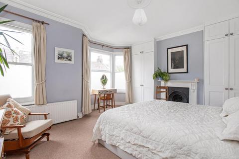 18 Phoenix Road, London, SE20 7BT