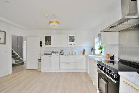 5 bedroom detached house for sale, Lancaster Drive, Broadstone BH18