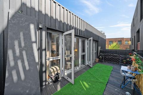 2 bedroom apartment for sale, Holmes Road, Kentish Town, NW5