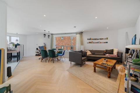 2 bedroom apartment for sale, Holmes Road, Kentish Town, NW5