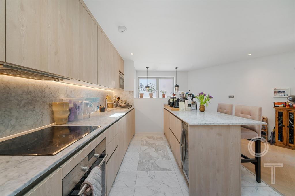 Kitchen (Main)