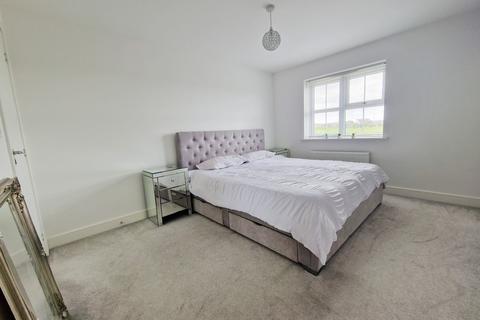2 bedroom coach house for sale, Tavener Drive, Biggleswade, SG18