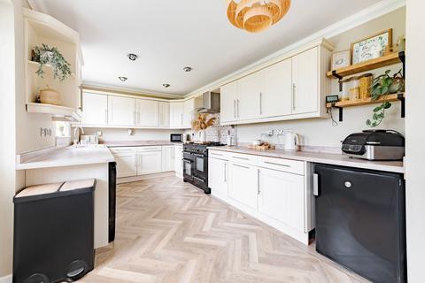 4 bedroom detached house for sale, Cotmer Road, Oulton Broad