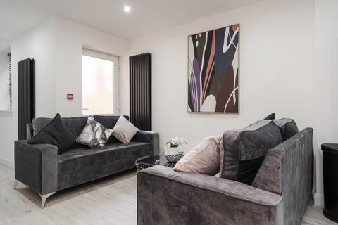 6 bedroom terraced house to rent, 103, Adelaide Road L7
