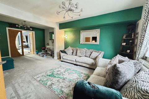 22 Oakmoor Road, Moorends, Doncaster, DN8 4ND