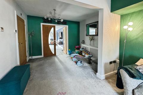 22 Oakmoor Road, Moorends, Doncaster, DN8 4ND