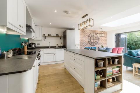 4 Bletchley Road, Shenley Brook End, Milton Keynes, MK5 7AD