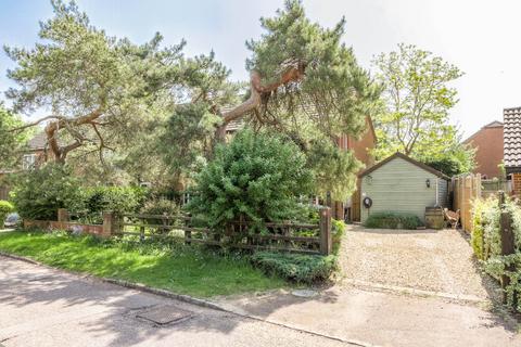 4 Bletchley Road, Shenley Brook End, Milton Keynes, MK5 7AD