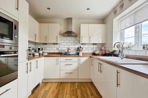 17 Swallowhurst, Hockley, Tamworth, B77 5GH