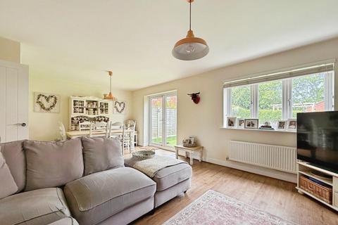 17 Swallowhurst, Hockley, Tamworth, B77 5GH
