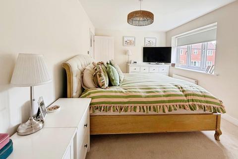 17 Swallowhurst, Hockley, Tamworth, B77 5GH