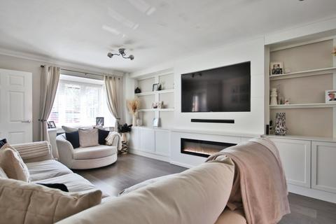 27 Farrier Close, Kingswood, Hull, HU7 3DW