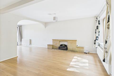 62 Grainger Close, Basingstoke, RG22 4EA